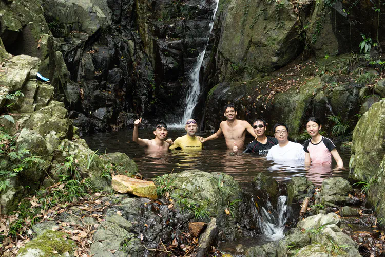 Stream trekking to Ng Tung Chai waterfalls (7-June-2021)